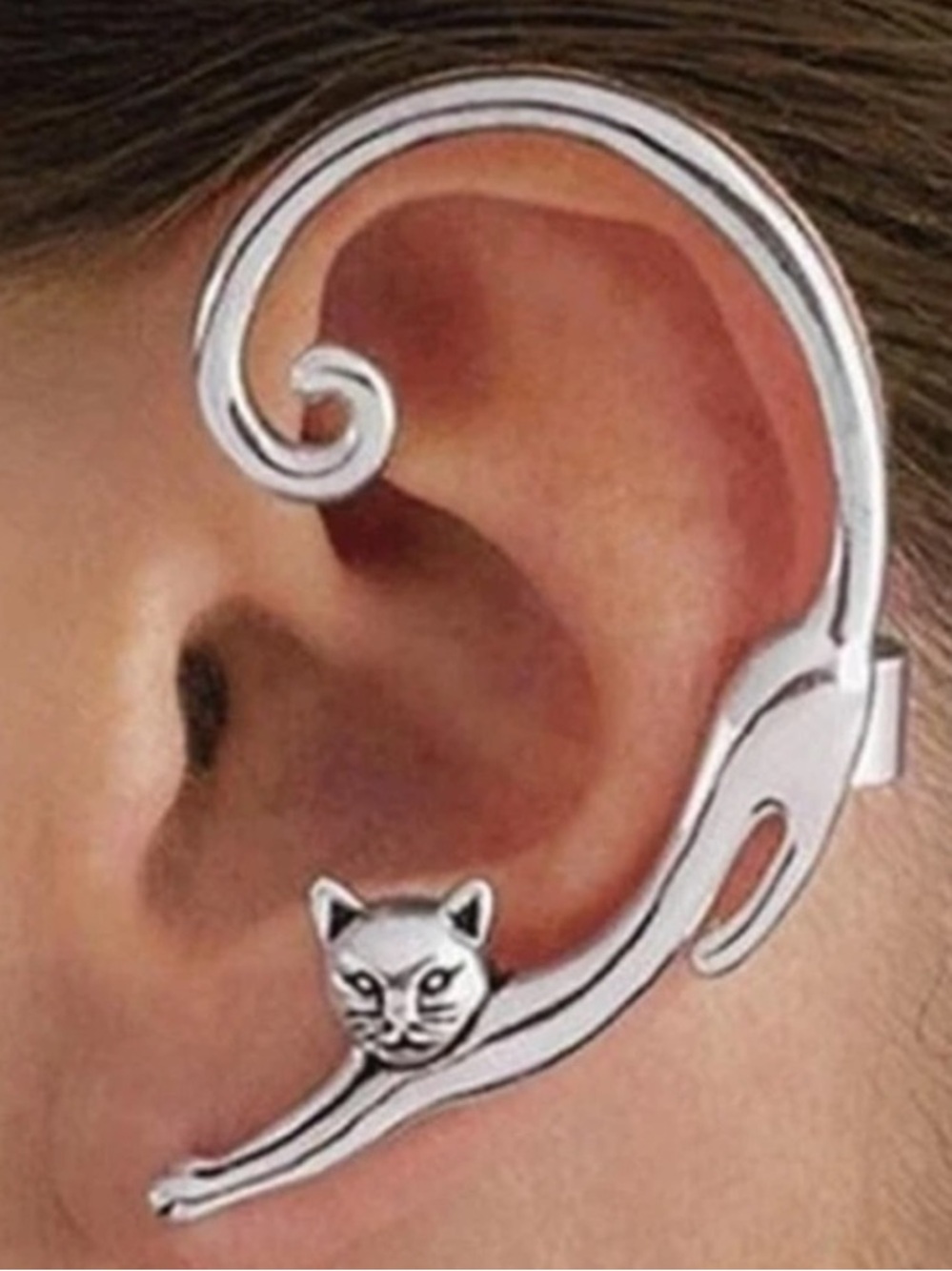 Silver Cat Crawler Ear Cuff Cartilage Wrap Earring • Pierced Lobe Y2K Gothic
C4